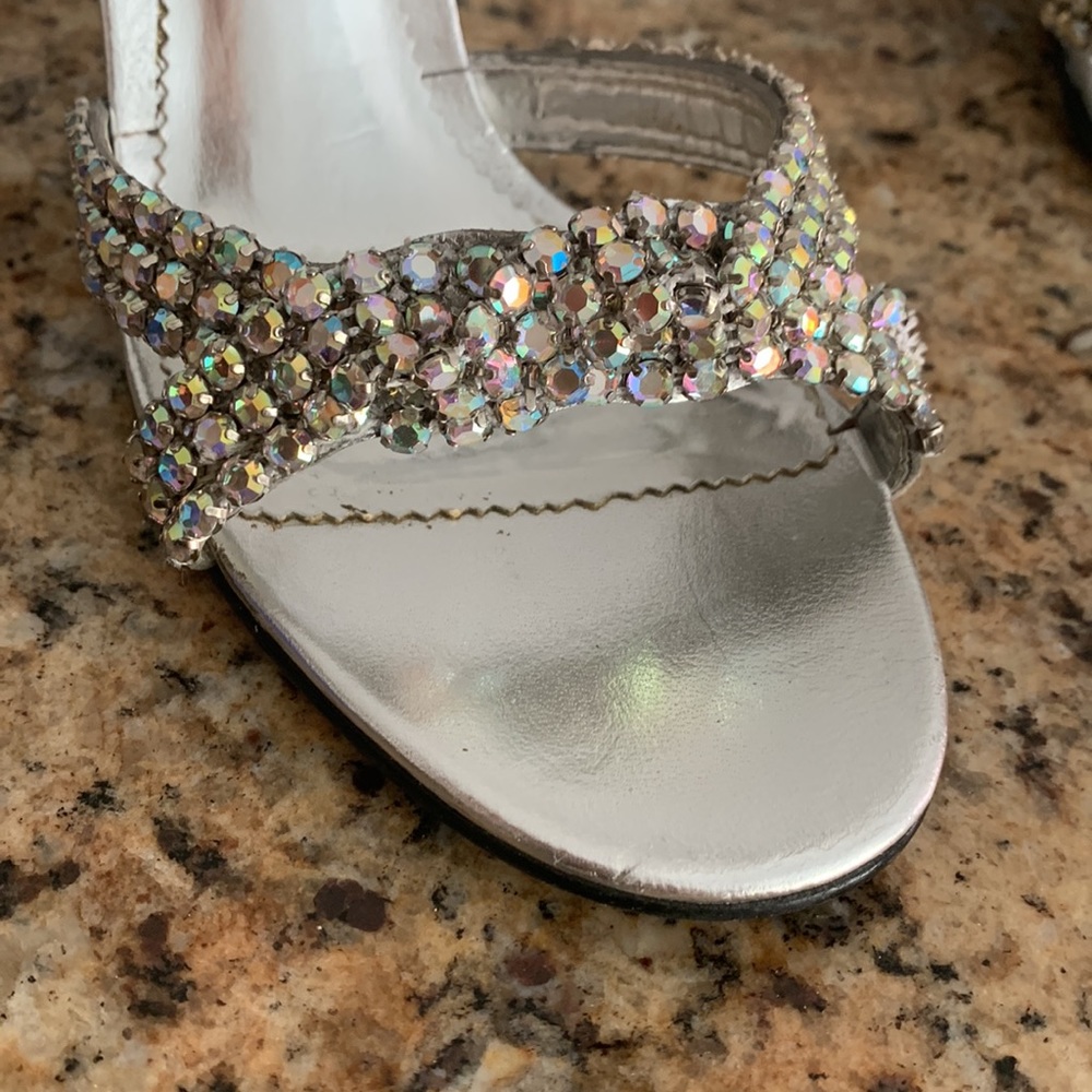 Nina silver heels with embellishments - Picture 2 of 12